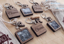 Cargar imagen en el visor de la galería, Foto Frase acabado madera