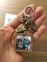 Cargar imagen en el visor de la galería, PADRES Foto acabado madera