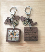 Cargar imagen en el visor de la galería, Foto Frase acabado madera