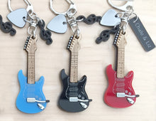 Cargar imagen en el visor de la galería, Guitarra Eléctrica Fender Stratocaster